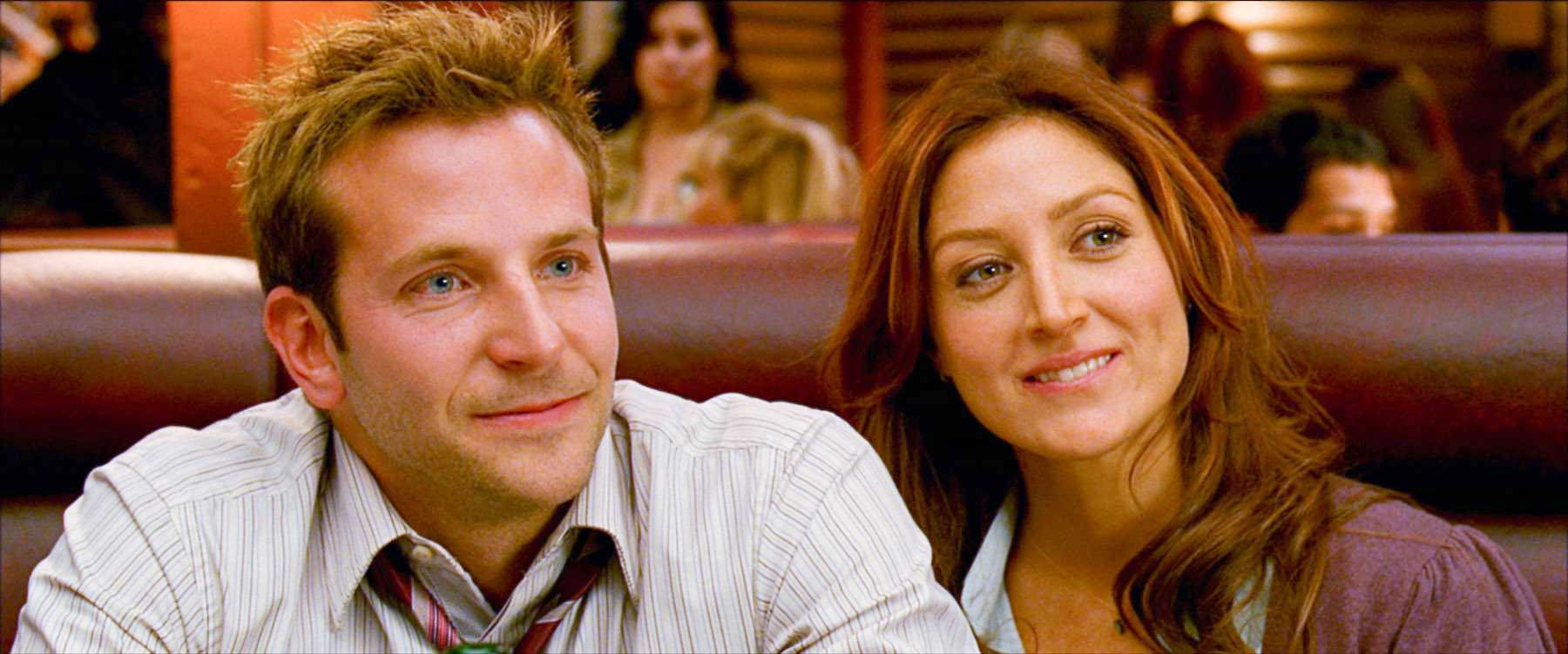 Bradley Cooper stars as Peter and Sasha Alexander stars as Lucy in Warner Bros. Pictures' Yes Man (2008). Photo credit by Melissa Moseley.