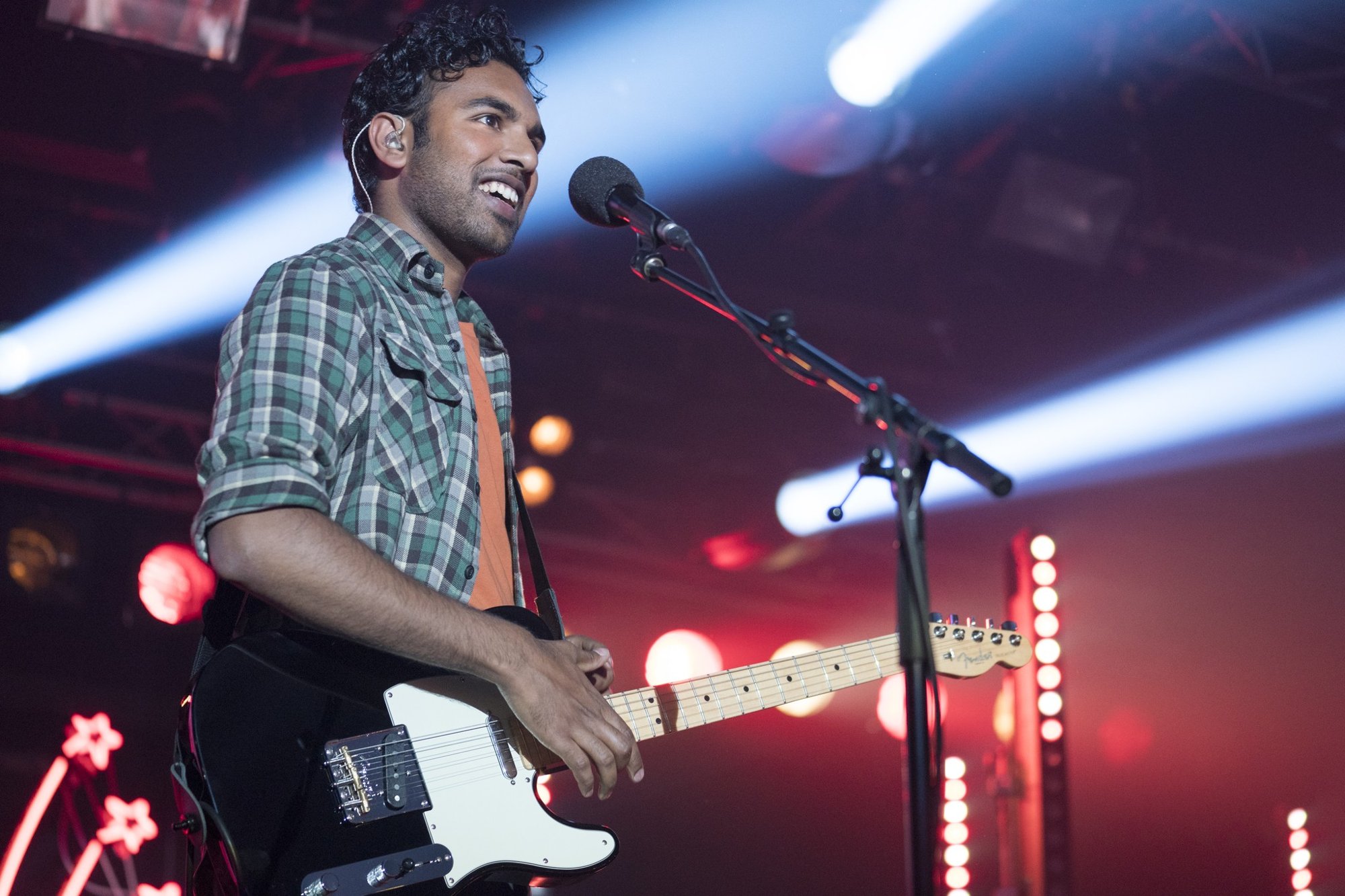 Himesh Patel in Universal Pictures' Yesterday (2019)