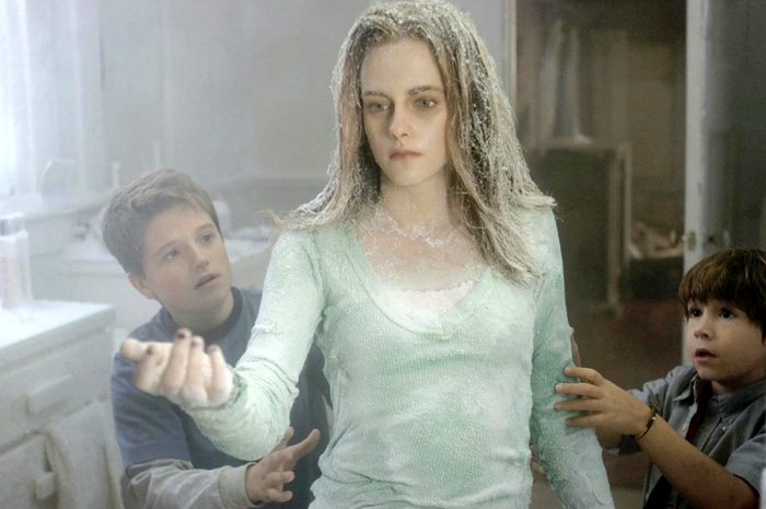 Kristen Stewart as Lisa in ZATHURA (2005)