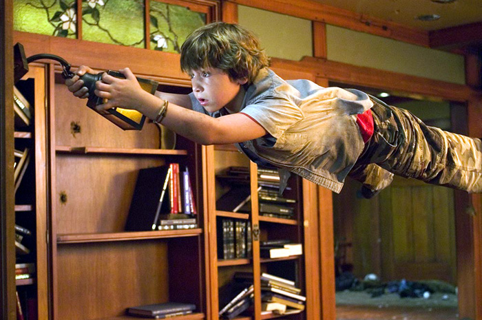 Jonah Bobo as Danny in ZATHURA (2005)