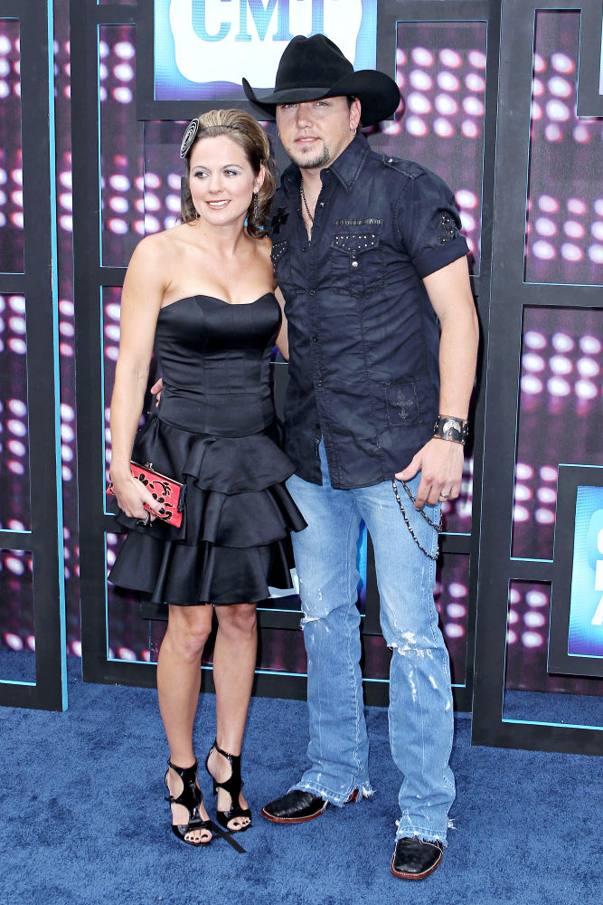 Jason Aldean;<br>2010 CMT Music Awards Blue Carpet Arrivals