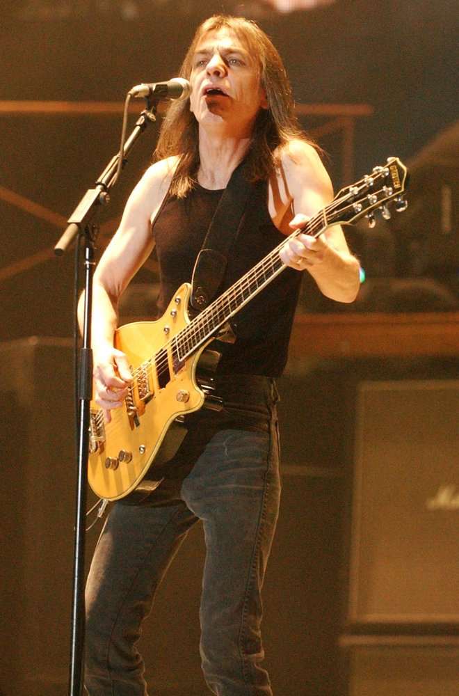 AC/DC Picture 1 - AC-DC Performing Live During Their Black Ice World Tour
