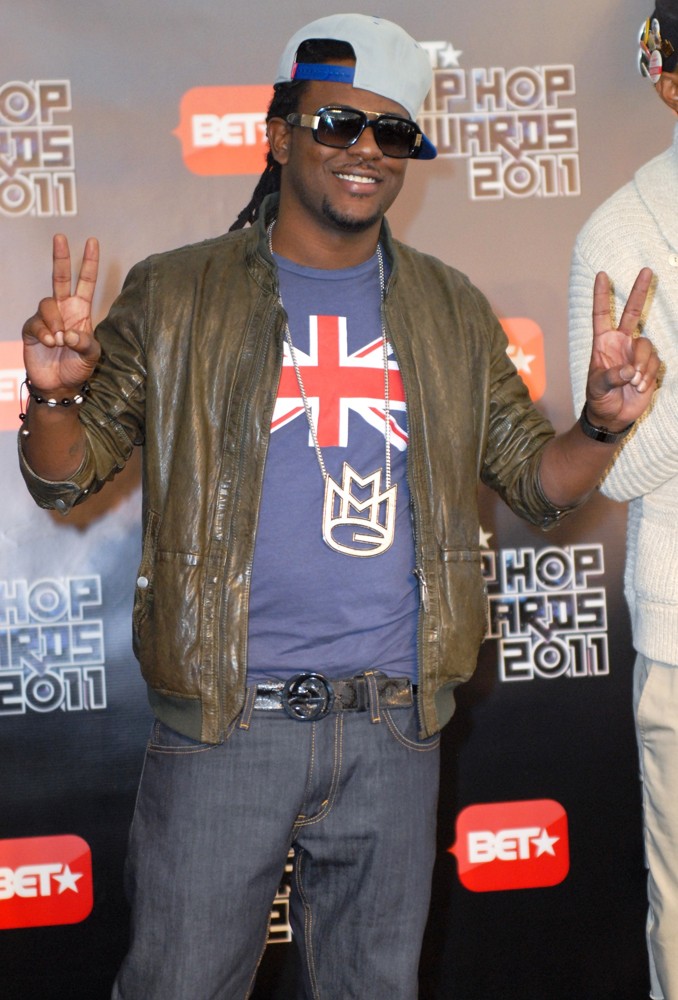 BET Hip Hop Awards 2011 - Arrivals