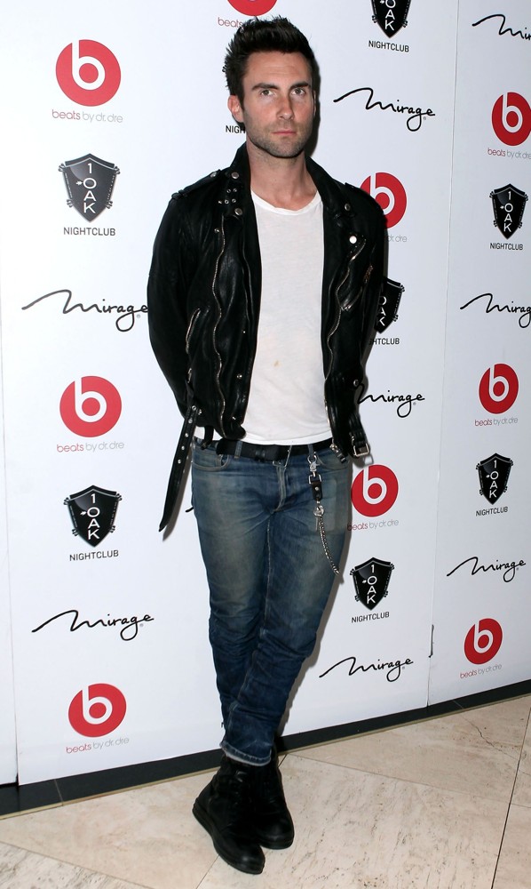 Maroon 5's Adam Levine Arrives to Perform Live