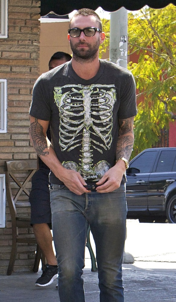 Adam Levine;Maroon 5;<br>Adam Levine Leaves The Mustard Seed Cafe After Having Lunch with A Friend
