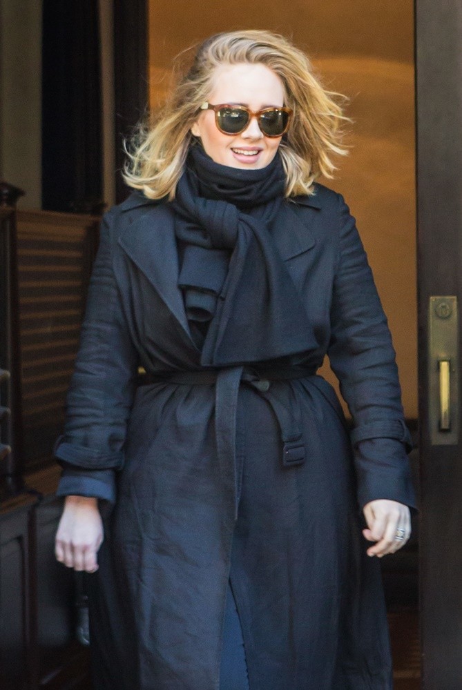Adele Outside Her Hotel