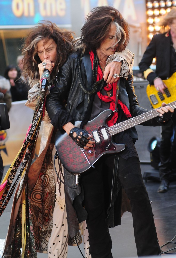 Steven Tyler Picture 140 Aerosmith Performing Live During The Today