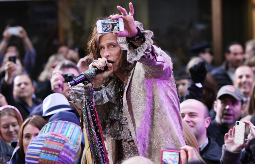 Aerosmith Picture 106 Aerosmith Performing Live During The Today Show