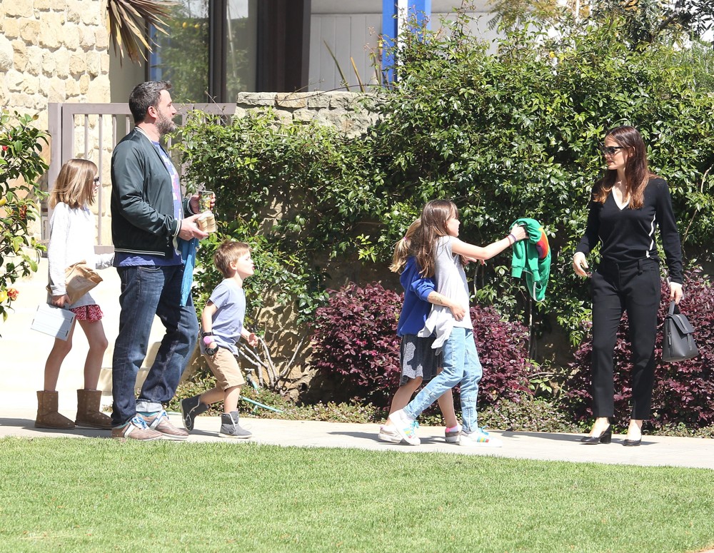 Ben Affleck;Jennifer Garner;<br>Jennifer Garner and Ben Affleck and Their Children Leaving Church Together