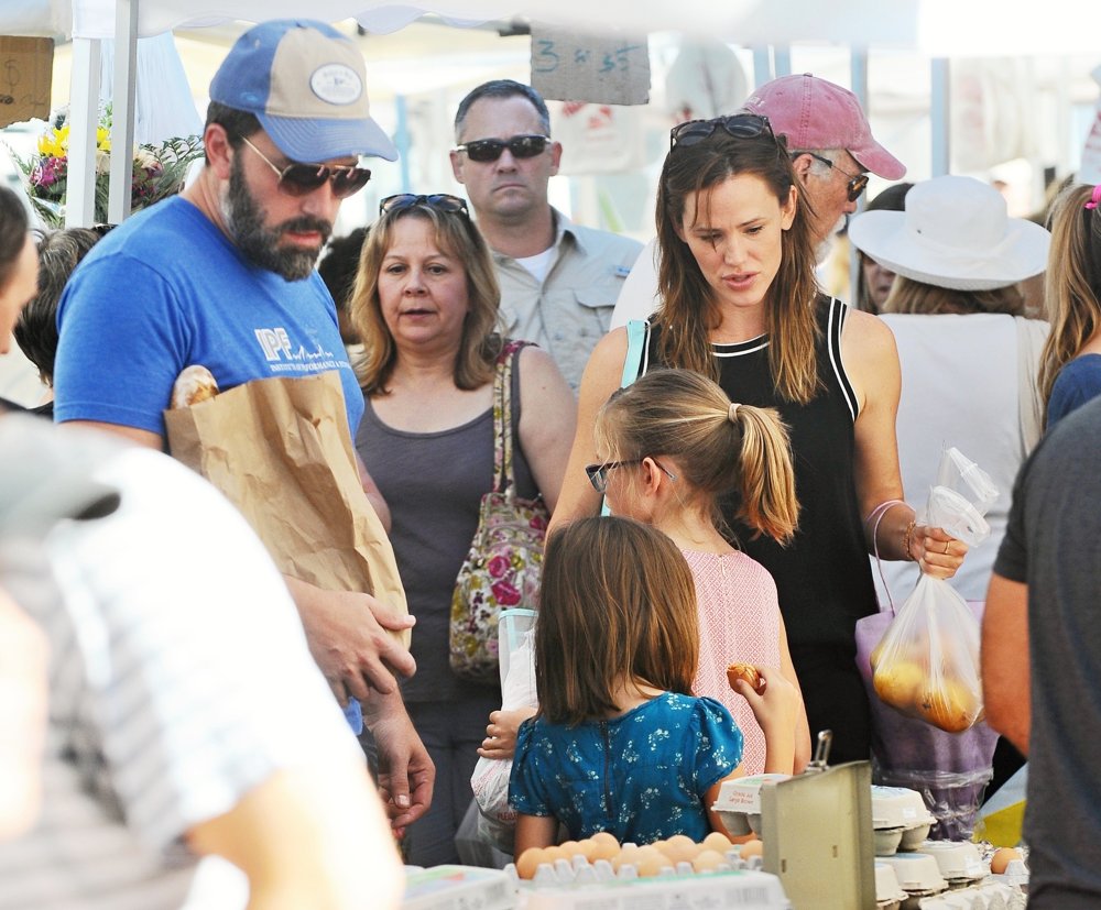 Jennifer Garner;Ben Affleck;<br>Ben Affleck and Jennifer Garner Take Their Children to The Farmers Market