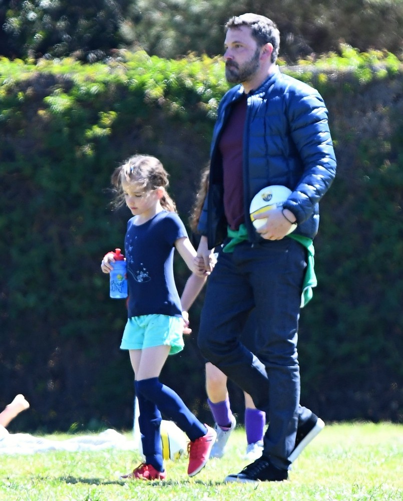 Ben Affleck Goes to Soccer Practice with His Daughter