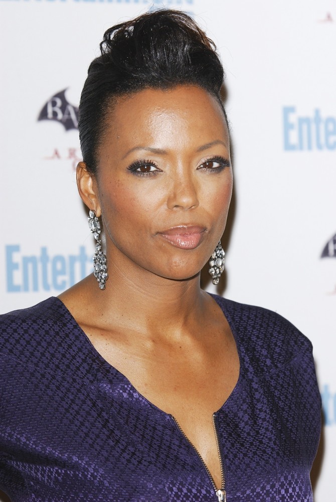 Aisha Tyler;<br>Comic Con 2011 Day 3 - Entertainment Weekly Party - Arrivals