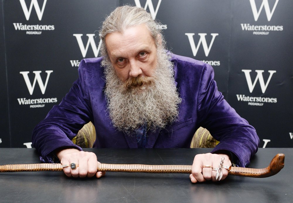 Alan Moore Signs Copies of Book Fashion Beast