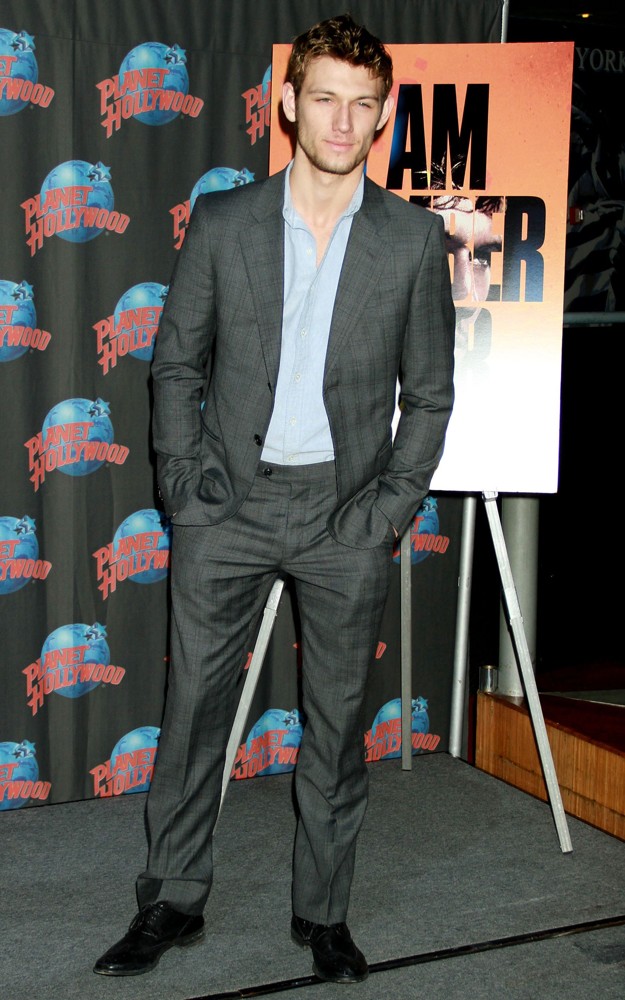 Alex Pettyfer;<br>Alex Pettyfer to Promotes His Movie I Am Number Four with A Hand Impression Ceremony
