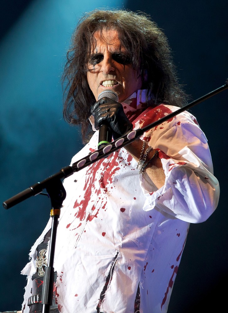 Alice Cooper;<br>Alice Cooper Performing Live