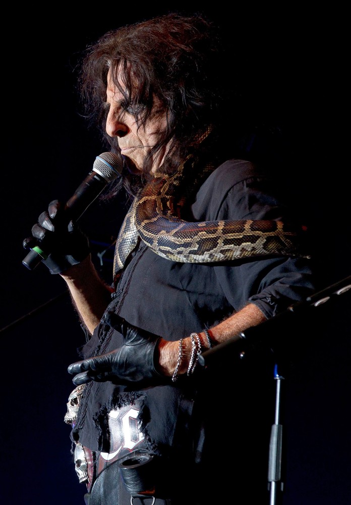 Alice Cooper;<br>Alice Cooper Performing Live
