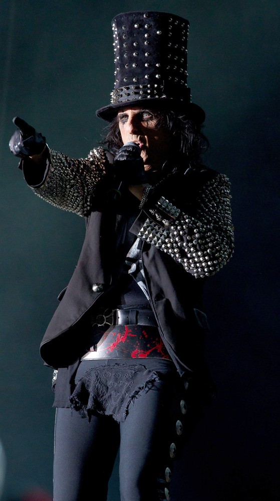 Alice Cooper;<br>Alice Cooper Performing Live