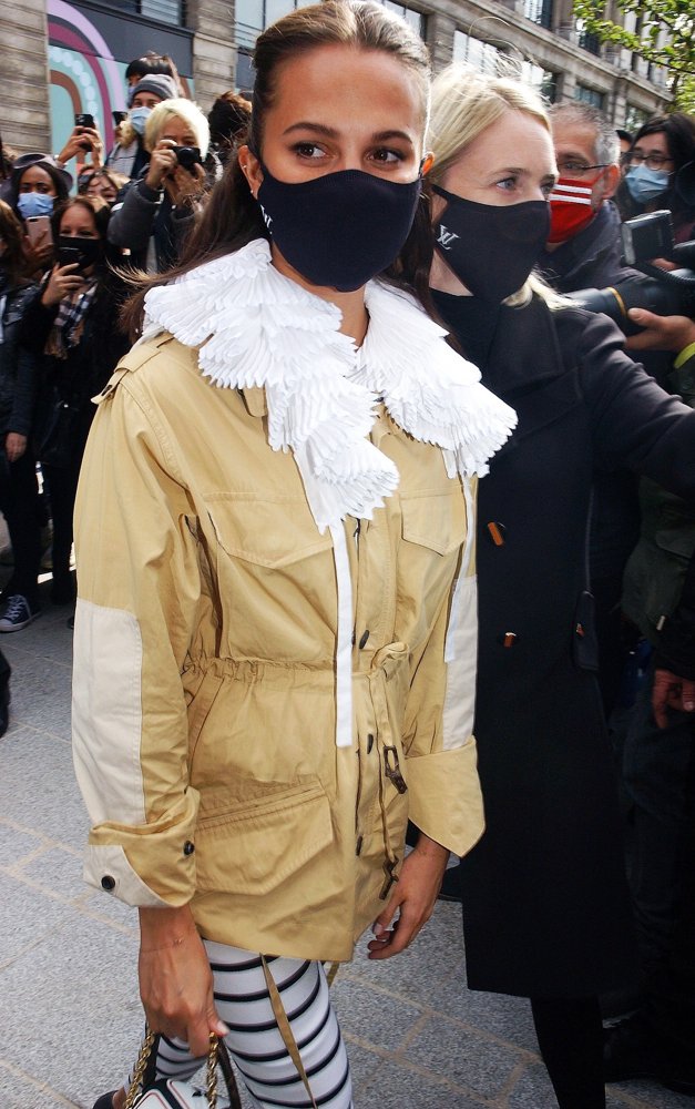 Louis Vuitton: Outside Arrivals - Paris Fashion Week - Womenswear Spring Summer 2021