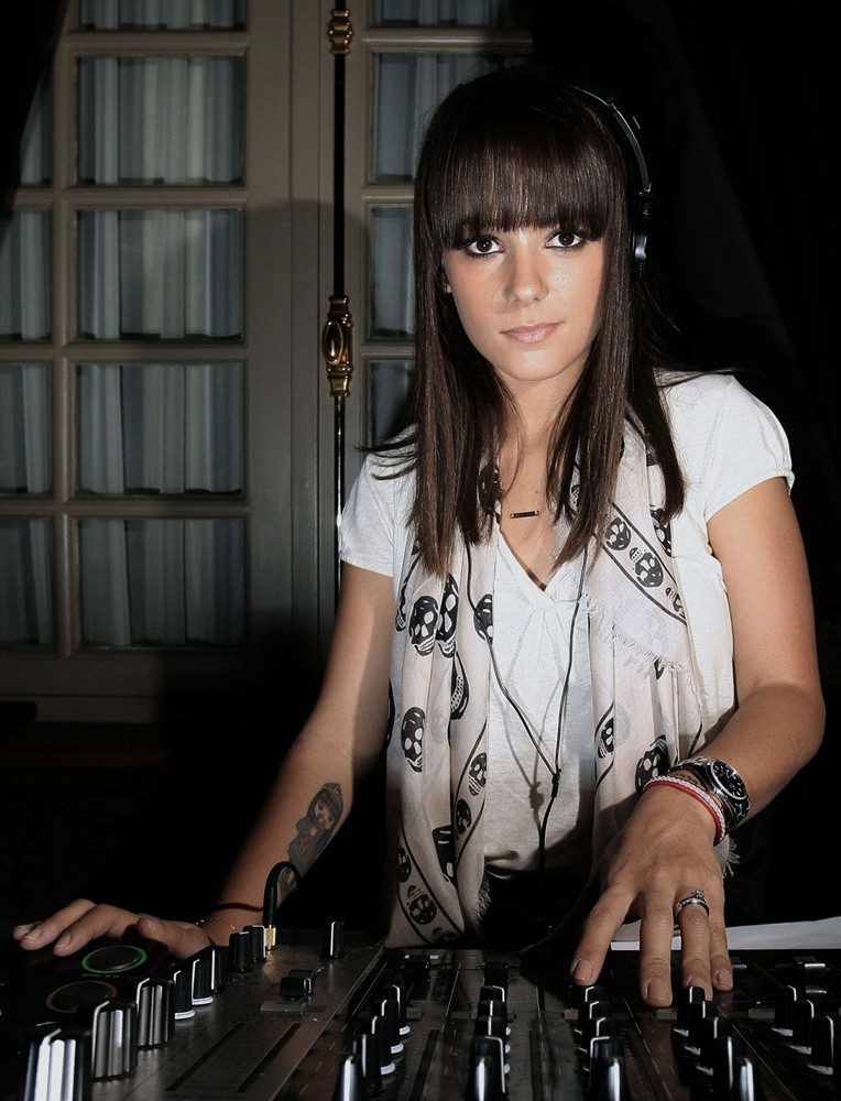 Alize Rapper Alizee Picture 1 - Alizee DJ's at The Ritz Bar