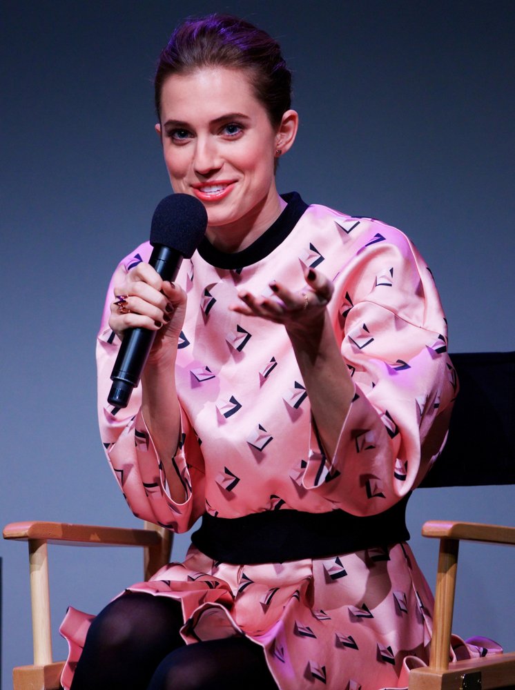 Allison Williams Joins The Apple Store