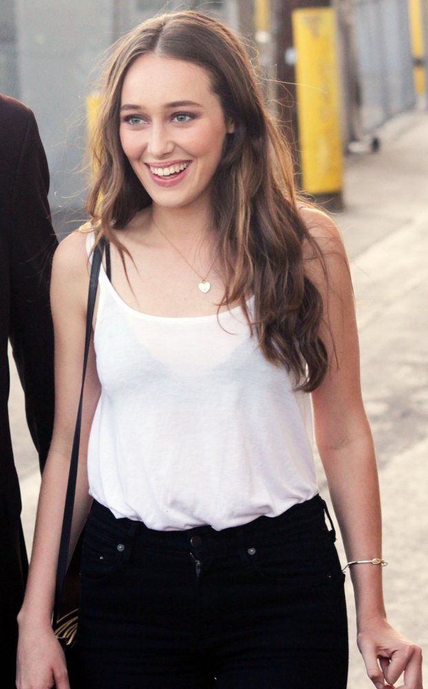 Alycia Debnam-Carey Greets Fans