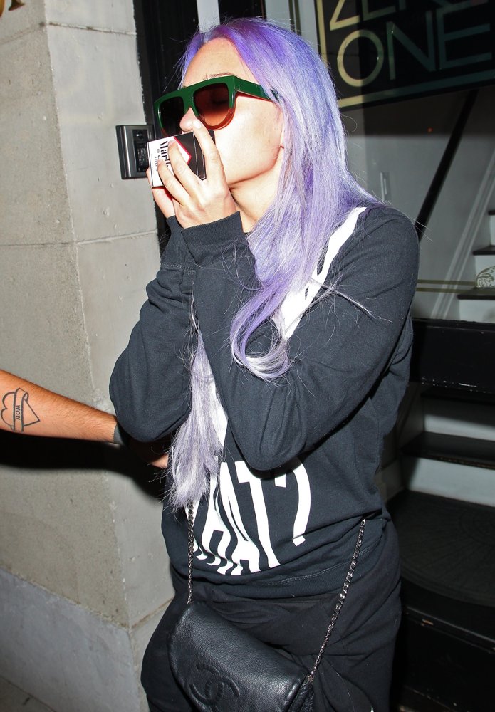 Amanda Bynes Spotted Leaving Nine Zero One Salon