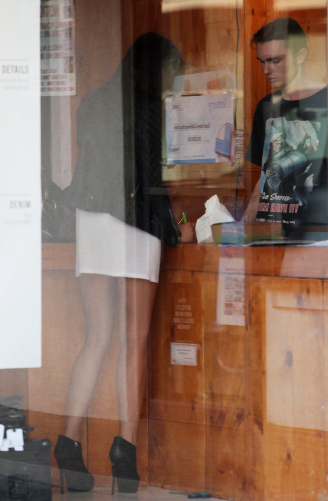 Amanda Bynes;<br>Amanda Bynes Shopping at Kin on Sunset Boulevard