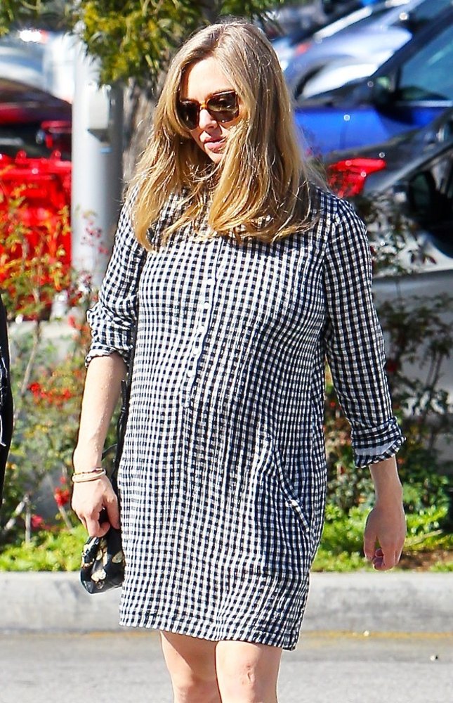 Amanda Seyfried Out Shopping