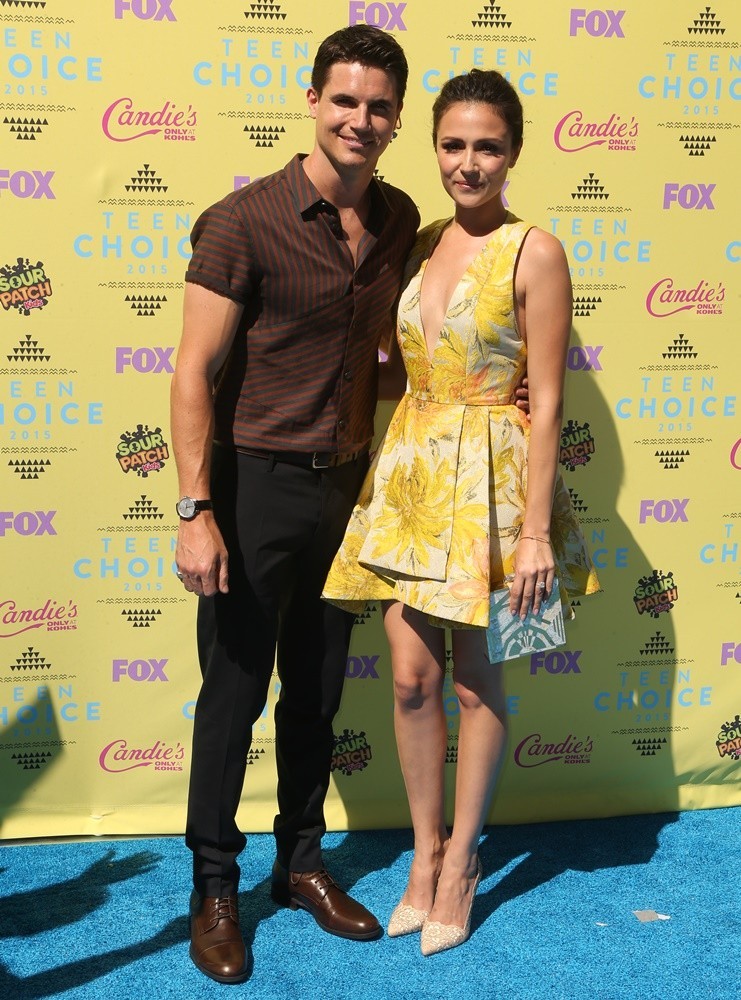 Robbie Amell;Italia Ricci;<br>Teen Choice Awards 2015 - Arrivals