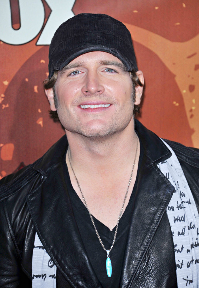 Jerrod Niemann;<br>The 2010 American Country Awards - Arrivals