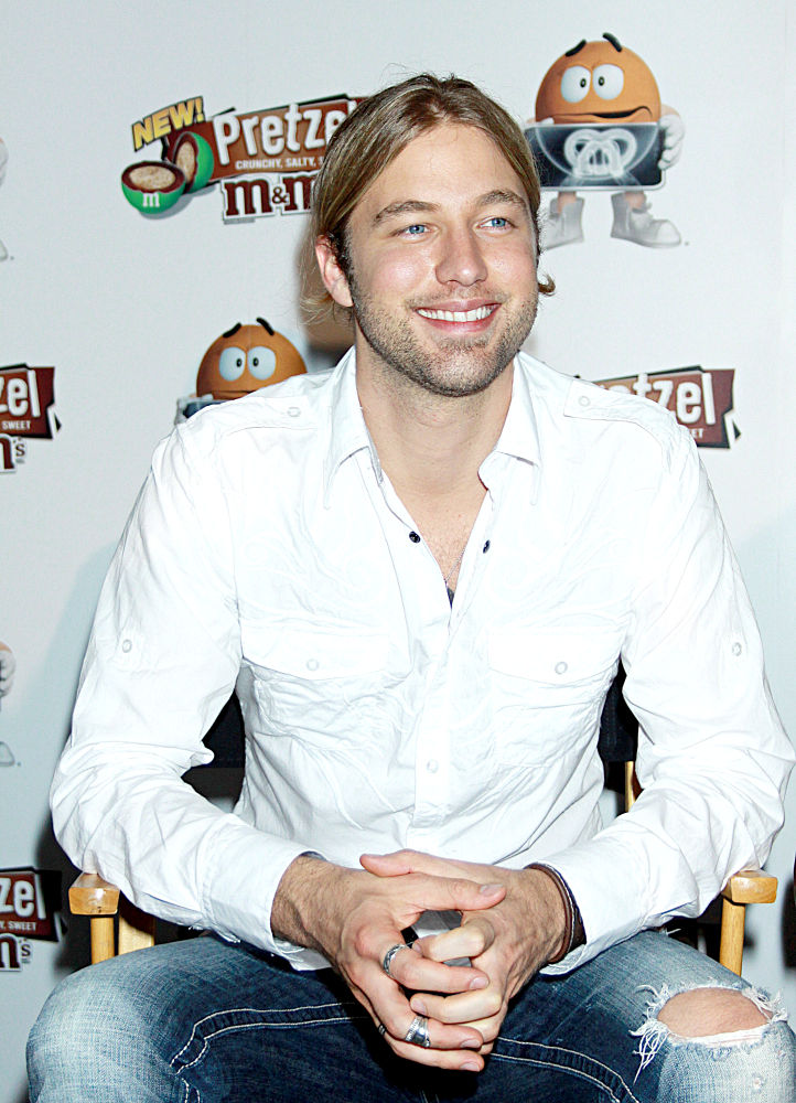 Casey James;<br>A Press Conference After a Short Performance for The Launch of The 'American Idol - Live Tour 2010'