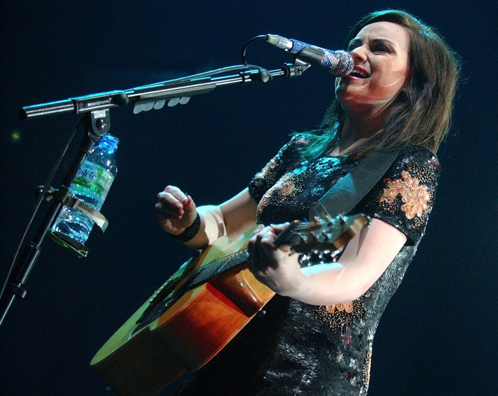 Amy Macdonald;<br>Amy MacDonald Performs
