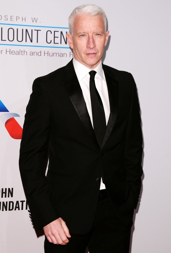 Elton John AIDS Foundation's 13th Annual An Enduring Vision Benefit - Red Carpet Arrivals