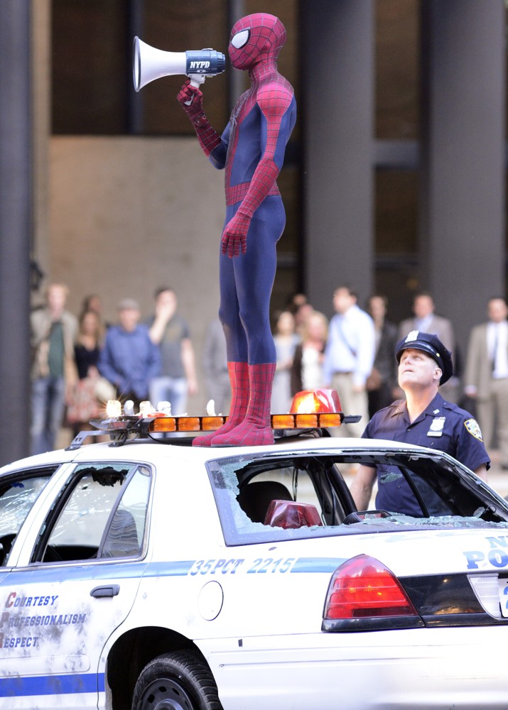 Scenes Are Filmed for The Amazing Spider-Man 2 on Location