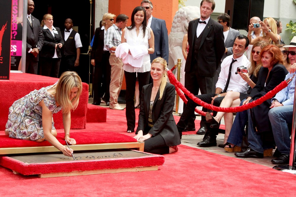 Jennifer Aniston;Justin Theroux;<br>Jennifer Aniston Is Honoured with A Hand and Footprint Ceremony