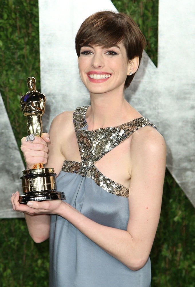 Anne Hathaway;<br>2013 Vanity Fair Oscar Party - Arrivals