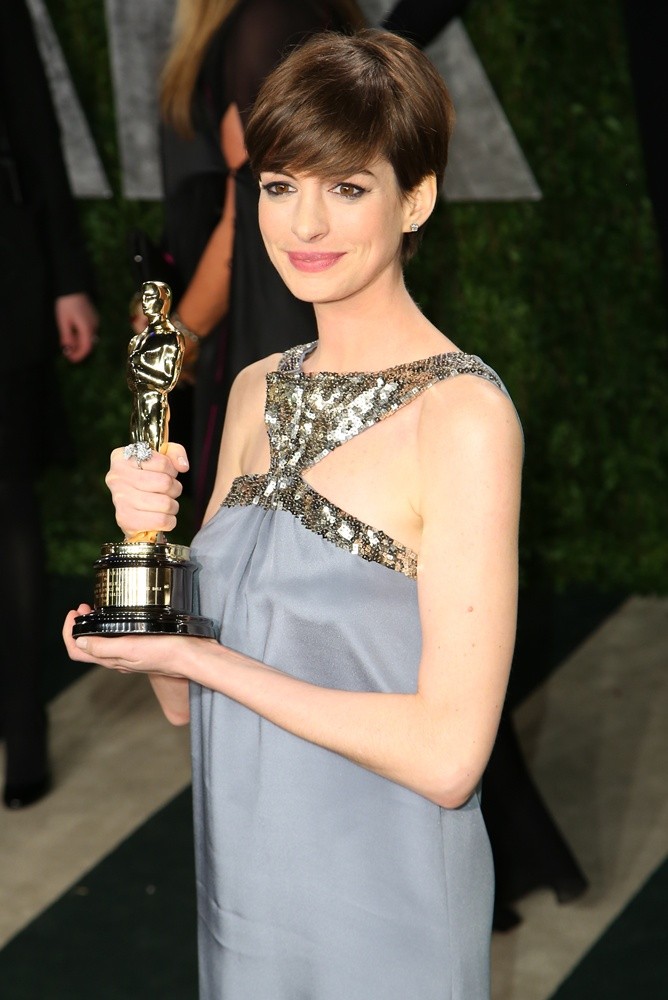 Anne Hathaway;<br>2013 Vanity Fair Oscar Party - Arrivals