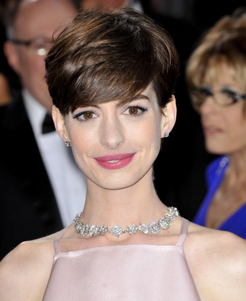 Anne Hathaway Picture 312 - The 85th Annual Oscars - Red Carpet Arrivals