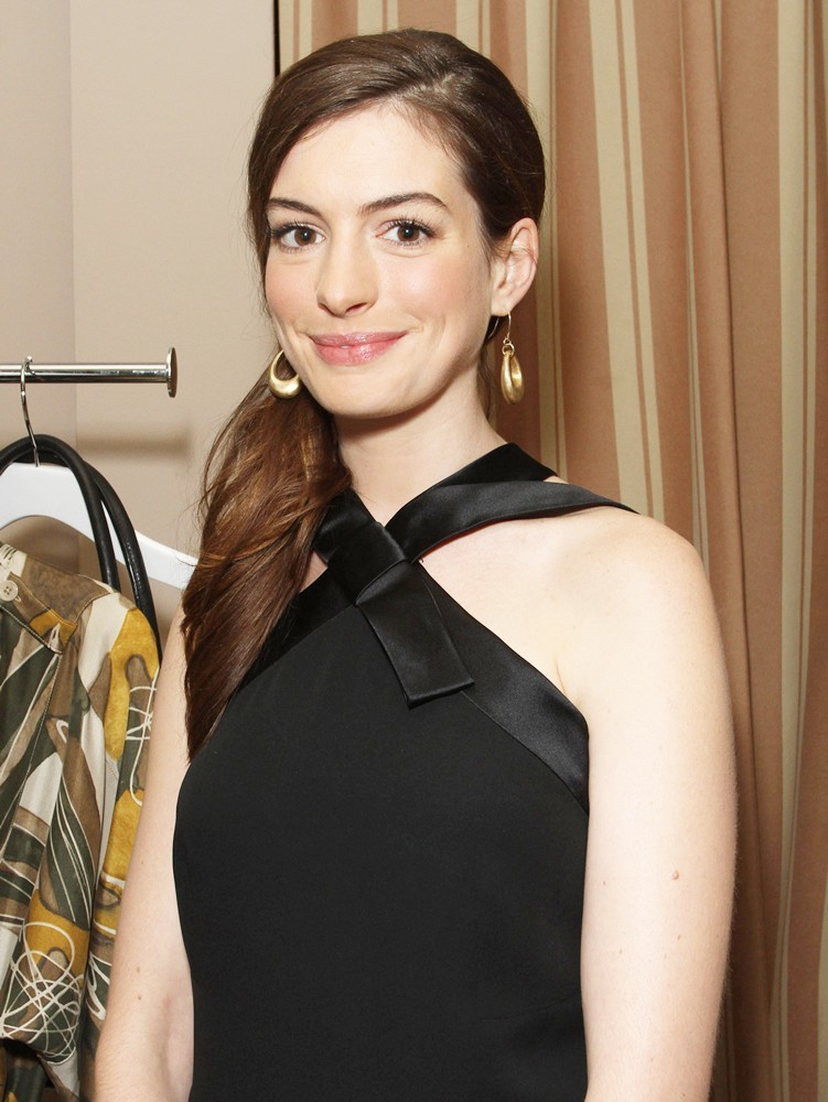 Anne Hathaway;<br>The Los Angeles Gay and Lesbian Center Honors Rachel Zoe Benefiting Homeless Youth Services - Inside