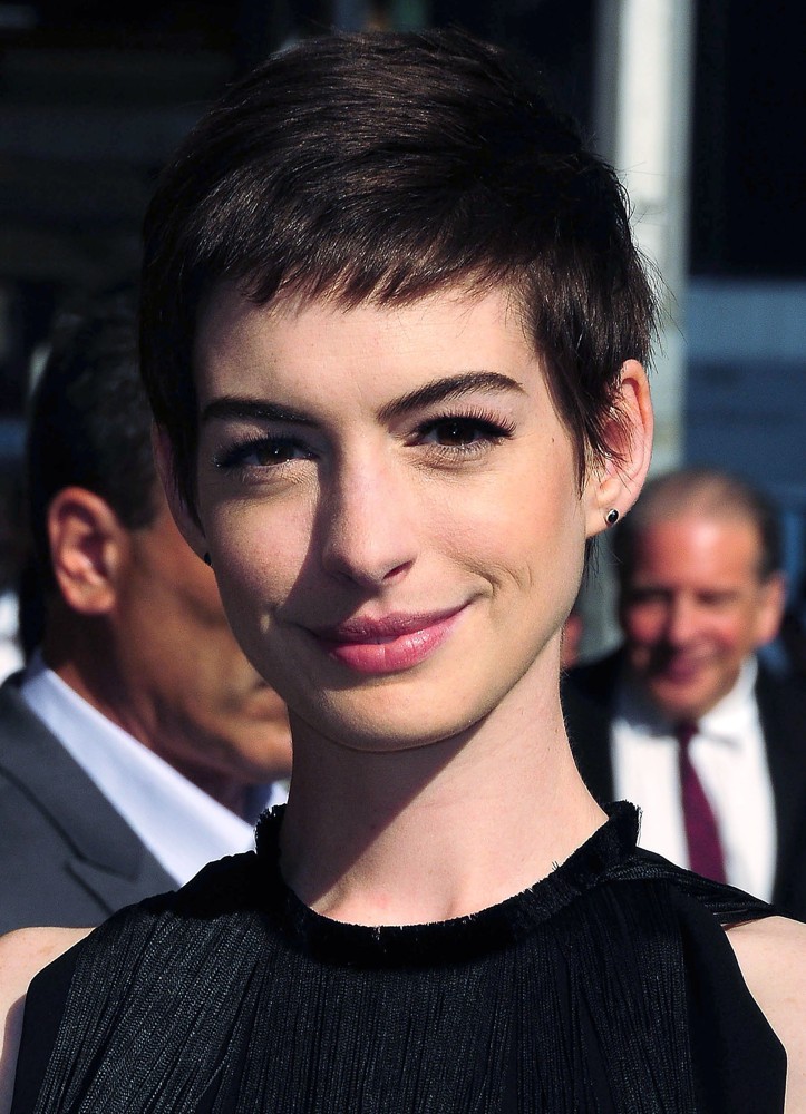 Anne Hathaway;<br>The Late Show with David Letterman - Arrivals
