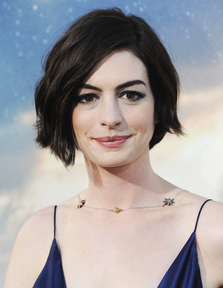 Anne Hathaway;<br>Premiere of Paramount Pictures' Interstellar - Arrivals