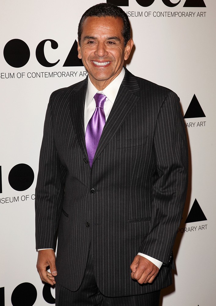 Antonio Villaraigosa;<br>2011 MOCA Gala: An Artist's Life Manifesto - Arrivals