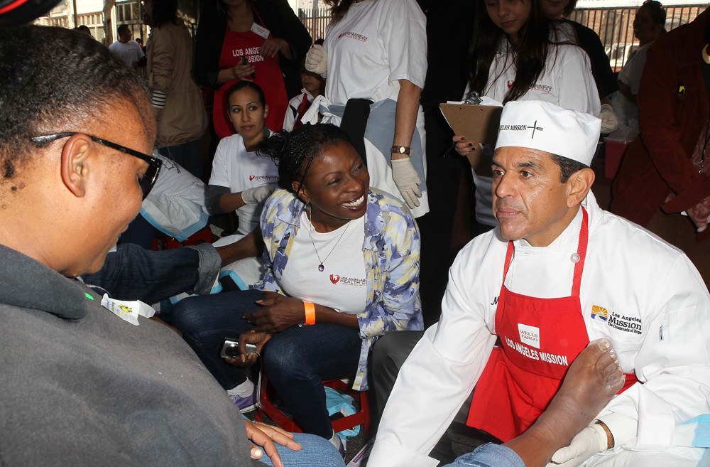 Antonio Villaraigosa;<br>The Los Angeles Mission's Thanksgiving for Skid Row Homeless