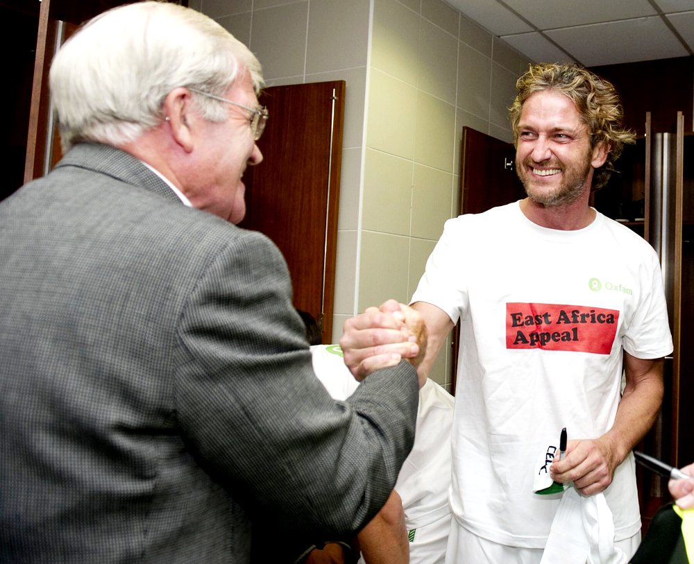 Bertie Auld;Gerard Butler;<br>The John Kennedy Testimonial Match Between Celtic and Manchester United