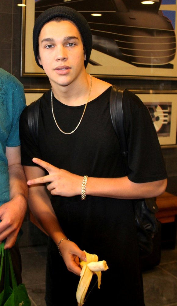 Austin Mahone Leaving Hyatt Hotel with A Banana