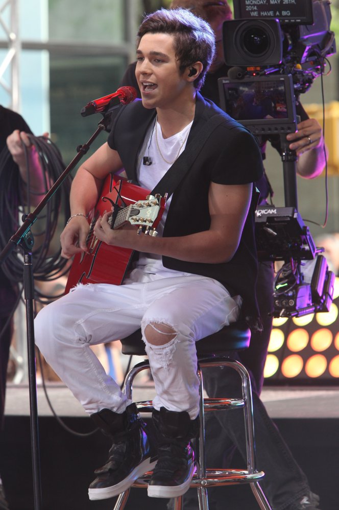 Austin Mahone Performing Live as Part of NBC's Toyota Concert Series