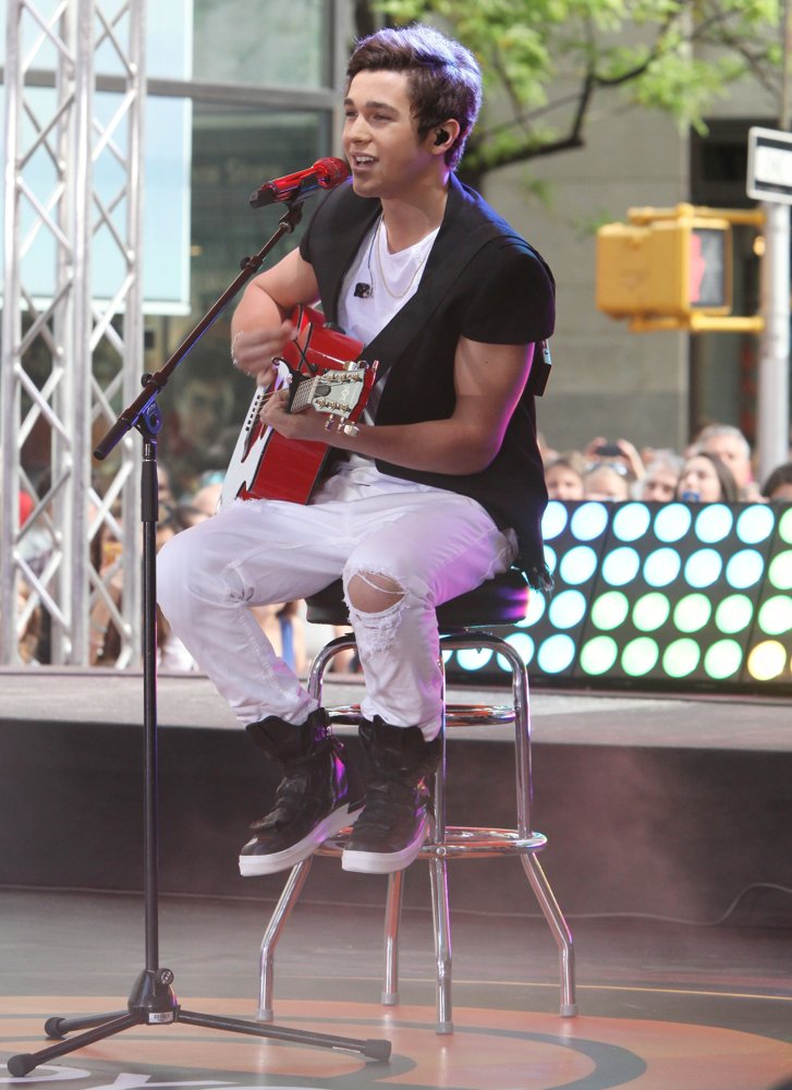 Austin Mahone;<br>Austin Mahone Performing Live as Part of NBC's Toyota Concert Series