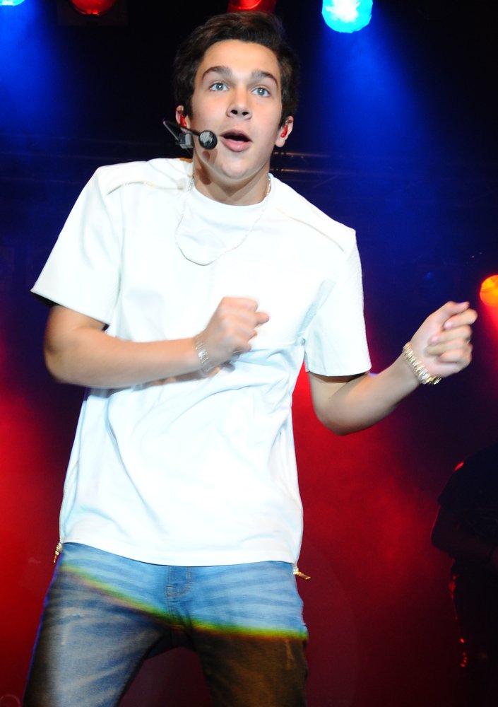 Austin Mahone;<br>Austin Mahone Performing Live