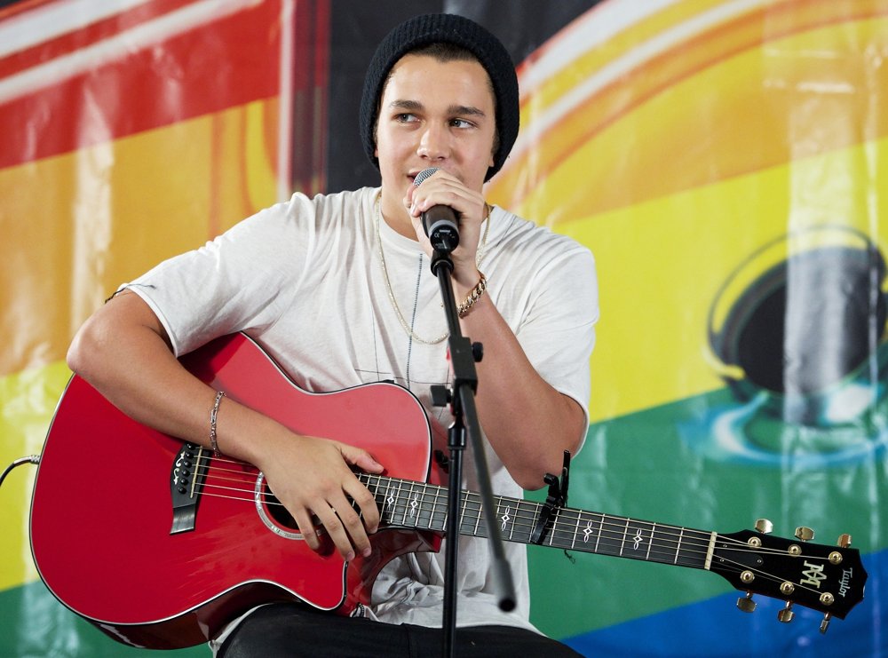 Austin Mahone Performs During A Fan Event