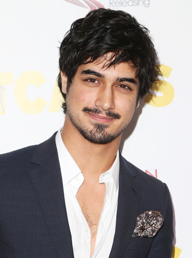 Avan Joglia: Unveiling the Rising Star's Journey to Success and Influence